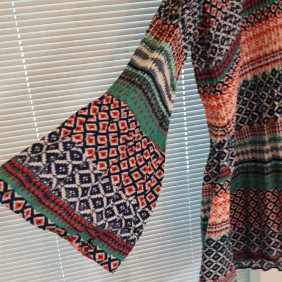 EST. 1946 top size XL - Picture 2 of 5